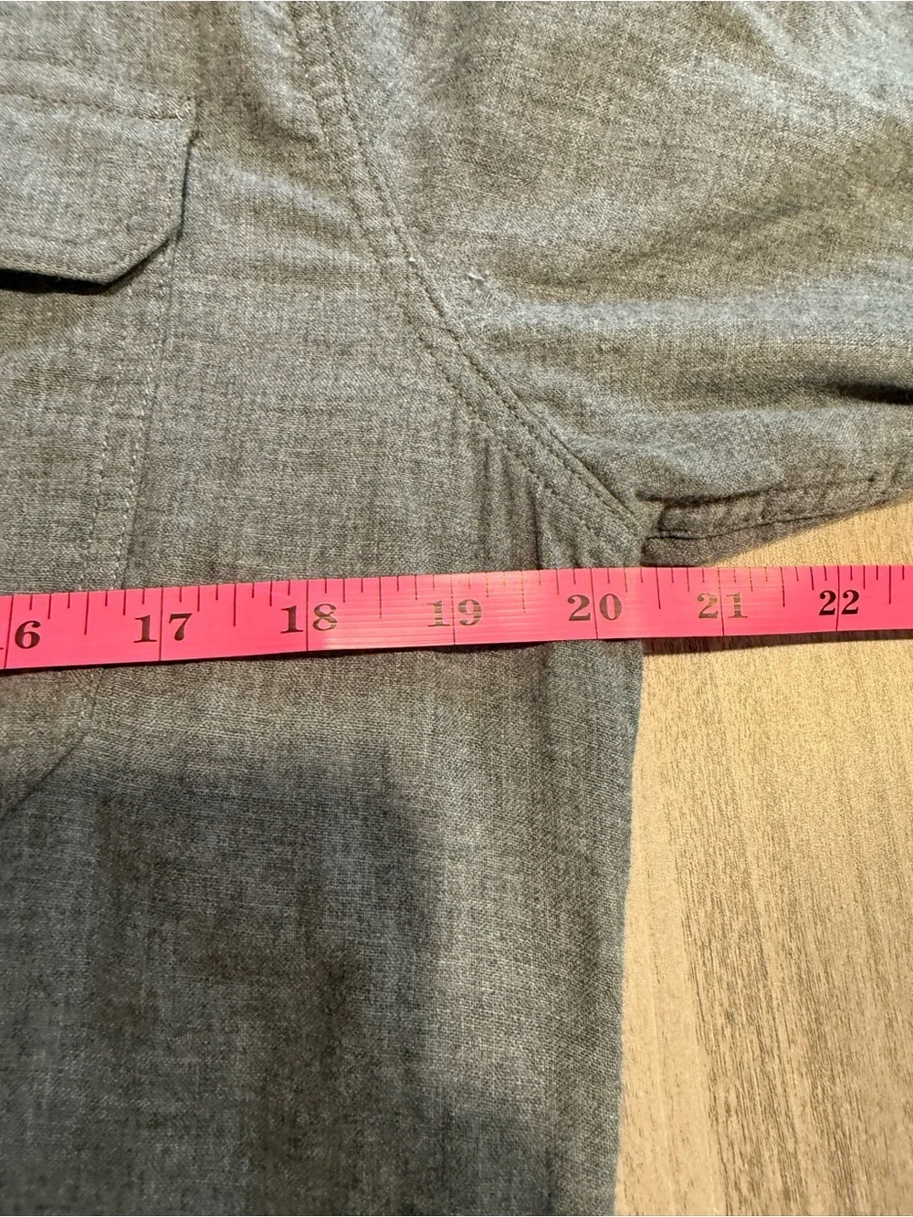 Banana Republic Men's Gray Button-Front Shirt with Check Lining